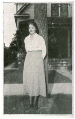 Photo of Signe Aurell from issue #8 of Bokstugan in 1920